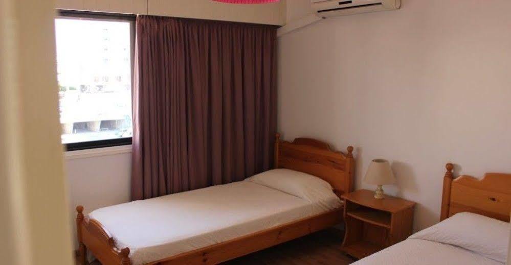 River Beach Apartments 利马索尔 外观 照片